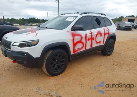 2020 Jeep Cherokee Trailhawk from USA, damaged, VIN 1C4PJMBX8LD517802